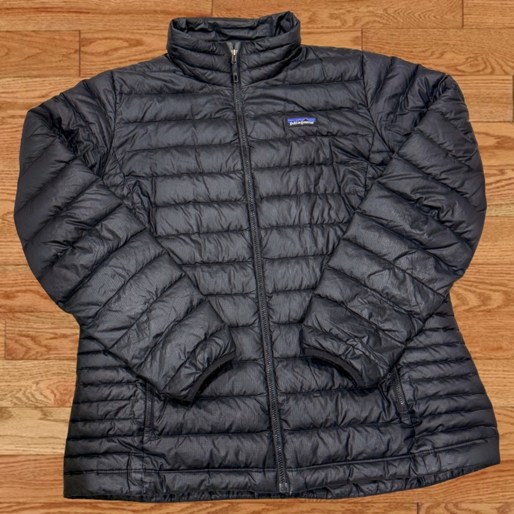 Patagonia Black Puffer Jacket with Quilted Design